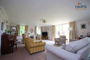 Sitting room- click for photo gallery